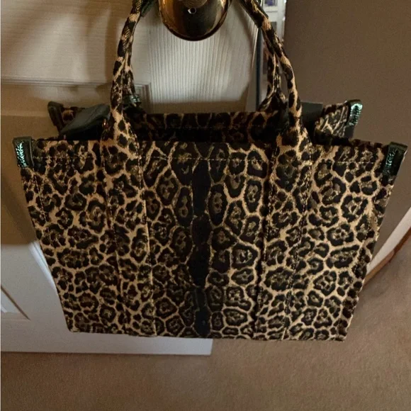 Kurt Geiger SouthBank Animal Print Tote with Metallic Green Accents - Picture 2 of 9